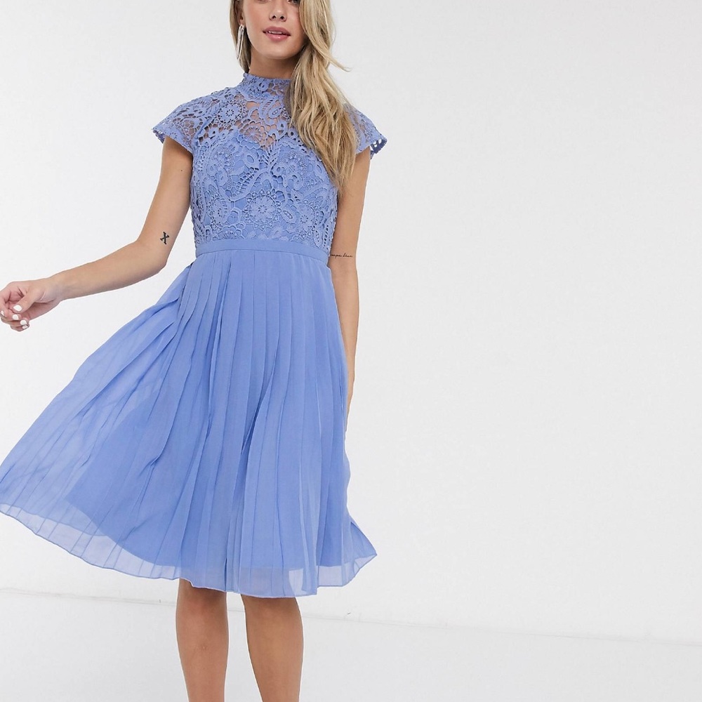Lace top soft pleated dress